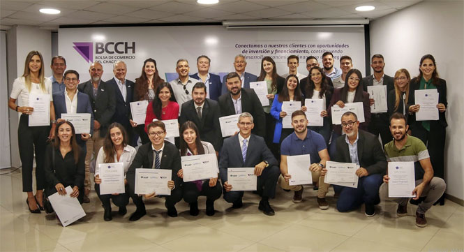 La BCCH realizó el acto de colación de nuevos Asesores Financieros Certificados